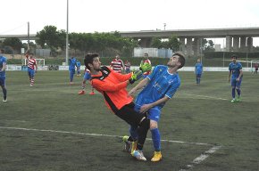 El CB Cambrils perd el tercer partit del play off i baixa a Tercera Catalana 