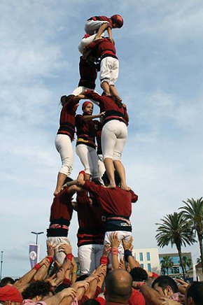 Els Xiquets de Cambrils actuen a la Diada del Port dels Xiquets de Tarragona