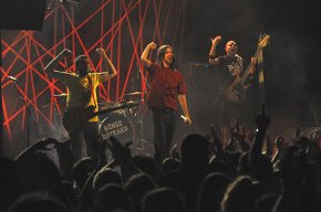 Papagayo i Bongo Botrako fan vibrar el públic cambrilenc en el Concert Jove de la Fira