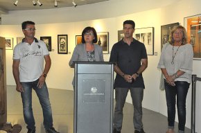 Els Artistes de Cambrils presenten les seves creacions d'arts diverses a la sala Àgora