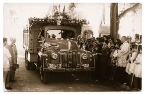 Benedicció de vehicles per Sant Cristòfol [Any 1957]