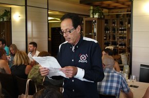 El col·legi Cardenal Vidal i Barraquer homenatja set treballadors del centre que es jubilen