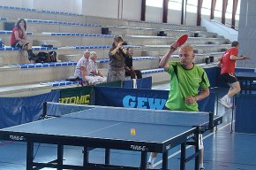 El palista cambrilenc Josep Pajuelo queda tercer al campionat provincial absolut de tennis taula