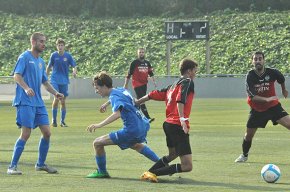 El FC Cambrils afrontarà la temporada 2015-2016 amb una plantilla renovada i molt jove