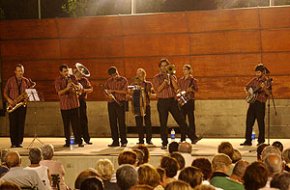 La banda catalana Small River Dixie actua al Parc del Pescador dins dels actes del programa Festa Estiu