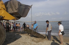 Localitzada una peça d'un antic vaixell de l'Armada al fons del mar