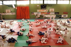 Tres-cents judoques d'arreu d'Europa participen en lStage Internacional de Judo que comença avui a Cambrils
