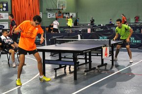 Un centenar de palistes participen al VIII Open Ciutat de Cambrils de tennis taula