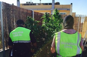 Desmantellat un punt de venda de droga a l'Eixample