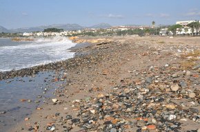 La platja contigua a la desembocadura de la riera d'Alforja, nou espai d'esbarjo per a gossos durant tot l'any 