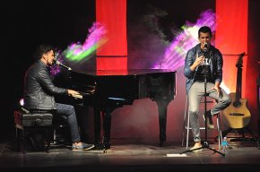 Els germans Herzog ofereixen el seu concert en acústic al parc del Pinaret