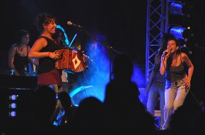 Les Roba Estesa guanyen el concurs Sons de la Mediterrània en la final celebrada a Manresa