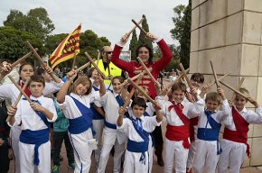 El Ball de Bastons de Cambrils actua a la III Trobada de Bastons de Salou