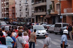 FA 10 ANYS: Un veí de la rambla de Jaume I és detingut després de llençar torretes i bombones de butà a la via pública