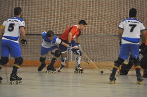 El Cambrils CH derrota el CP Roda i aconsegueix la segona victòria de la temporada