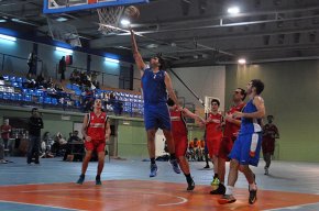 El CB Cambrils encadena una nova victòria i se situa en el cinquè lloc de la classificació