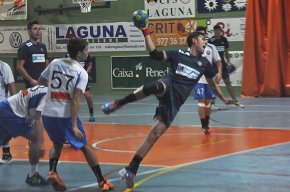 El CH Cambrils derrota el CH Sant Esteve Sesrovires B i es manté líder del grup A de la Segona Catalana