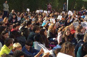 L'institut Ramon Berenguer IV, solidari amb les víctimes dels atemptats de París