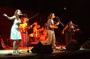 Xarop de Canya i la Carrau enceten una nova edició del festival Mangrana