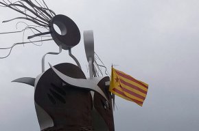 L'Ajuntament retira les estelades del mobiliari públic a instàncies de la Junta Electoral de Reus
