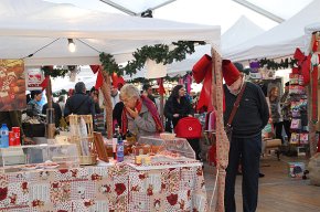 Satisfacció de la UB per la bona acollida del nou format del Mercat de Nadal