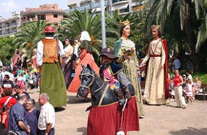 Una vintena de colles participaran en la vuitena edició de la Trobada de Gegants a Cambrils