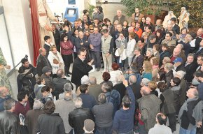 La plataforma d'afectats manté el seu primer contacte amb els responsables de la Cooperativa Agrícola