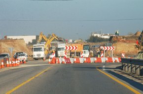 FA 10 ANYS: S'enderroca el pont d'accés a la carretera de Misericòrdia