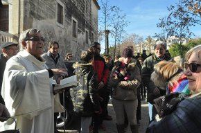 Benedicció d'animals al pati de l'Ermita en la diada de Sant Antoni Abat
