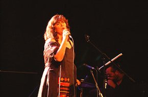 Prop de 300 persones assisteixen al concert de la Festa Major a càrrec de Maria del Mar Bonet