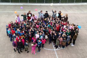 El col·legi Cardenal Vidal i Barraquer celebra el Dia Escolar de la No violència i la Pau