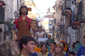 Multitudinària assistència de públic a la 8a Trobada de Gegants de Cambrils