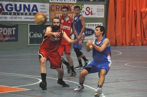 El CB Cambrils encadena una nova derrota, aquest cop a la pista del CB Montblanc