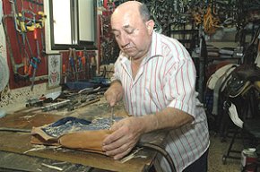 El cambrilenc Francisco Borràs rep el títol de mestre artesà pels seus 52 anys d'ofici com a baster