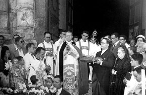 Un cambrilenc va pagar, fa 50 anys, la corona de la Mare de Déu de lAbellera de Prades