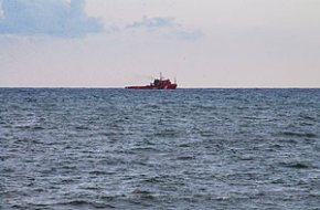 Apareix una gran taca d'hidrocarbur davant del litoral cambrilenc