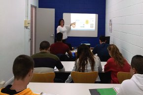 Obert el primer període de matriculació als cursos dadults de Vandellòs i lHospitalet