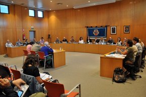 L'Ajuntament aprova la convocatòria de beques per alumnes després de la renúncia del Consell Comarcal