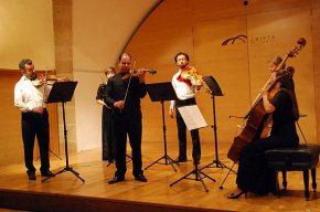 La música clàssica sona a la Cripta de la mà de l'Orquestra de Cambra Filarmonia de Colònia