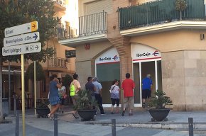 La nova sucursal d'Ibercaja a la vila obre les seves portes