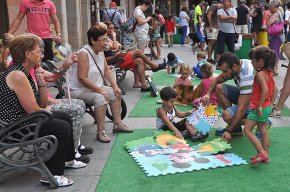 La festa de l'escuma i els jocs tradicionals protagonitzen la tarda infantil de la NAC