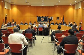 Maratoniana sessió plenària de cinc hores i mitja de durada