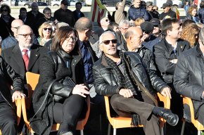 El jutge Vidal, els "draps" al monument de la Vela i els tràmits de reobertura de Ràdio Cambrils, al ple