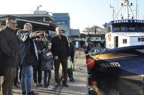 S'organitzen visites guiades a la Confraria per conèixer més de prop la galera