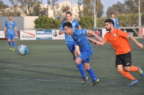 El Cambrils Unió es consolida en la tercera posició de la classificació després de vèncer a La Cava