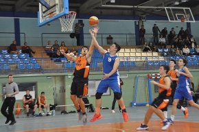 Contundent victòria del CB Cambrils júnior A davant l'AB El Vendrell