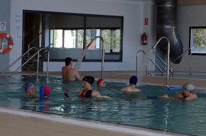 LÀrea dEsports de Vandellòs i l'Hospitalet de l'Infant cedeix la piscina municipal a lEscola La Muntanyeta-Associació Provincial de Paràlisi Cerebral