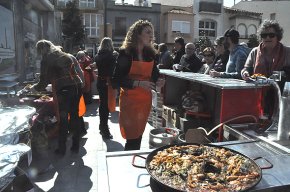 Tast de paelles encarxofades, aquest diumenge, per cloure les jornades de "Encarxofa't a Cambrils"