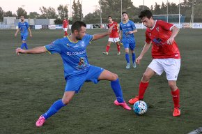 Victòria del Cambrils Unió al camp del Roda de Barà que el manté viu als llocs capdavanters