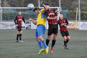 Tercera victòria consecutiva del Reus B Cambrils que manté les seves opcions de pujar a Tercera